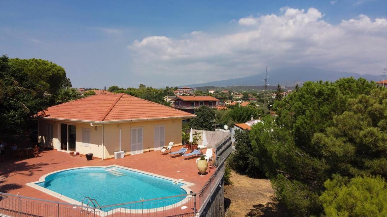 Holiday Flower Villa Panoramica Sul Golfo Di Catania Misterbianco Exterior photo
